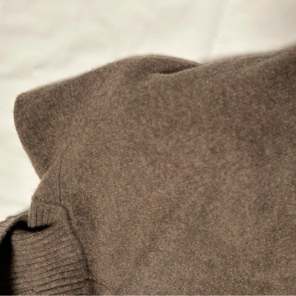 Quince Womens 100% Yak Wool Turtleneck Sweater Heather Brown M medium - Picture 9 of 9